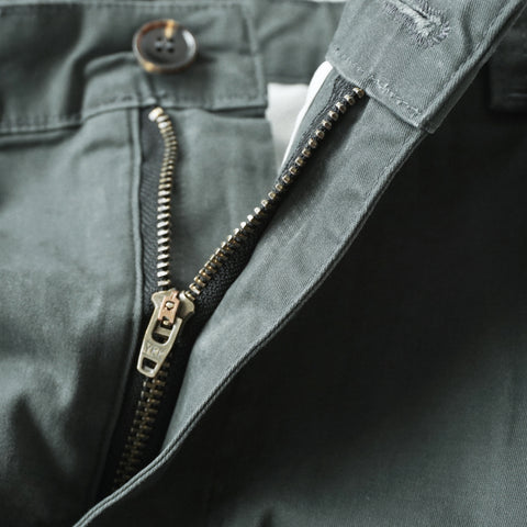 HGS Pleated Jester Pants in Grey YKK zipper view, rugged workwear pants by Heritage General Store