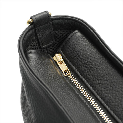 Close-up of YKK Excella Zipper of Handmade Black Fullgrain Tumbled Cowhide Leather Totebag, handmade by Obbi Good Label Singapore