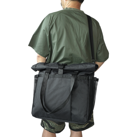 model carrying obbi good label OriGinaLe XTAC Tote Bag in Black