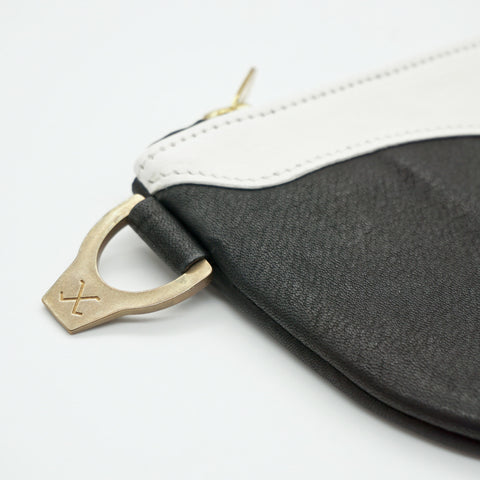 OGL BRAVE HORSEHIDE ZIPPER WALLET HITAM/PUTIH
