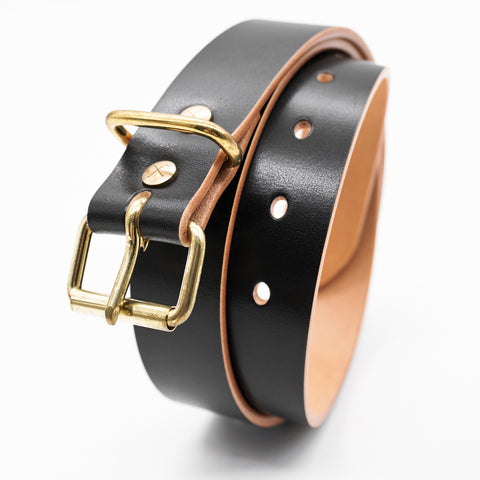 OGL Roller-Buckle Leather Belt Hand-Dyed Black handmade full-grain leather tea-core brass buckle