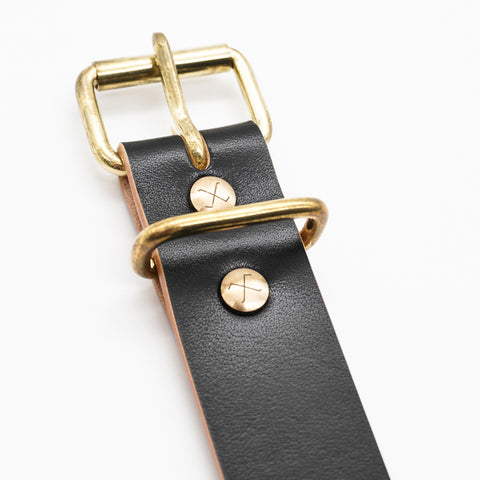 OGL Roller-Buckle Leather Belt Hand-Dyed Black handmade full-grain leather tea-core brass buckle