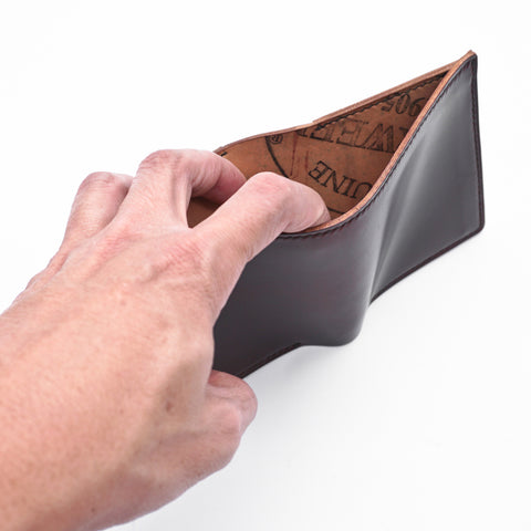 OGL BRAVE SHELL CORDOVAN DOMPET KULIT PENDEK NO. 8 (JAHIT TANGAN)