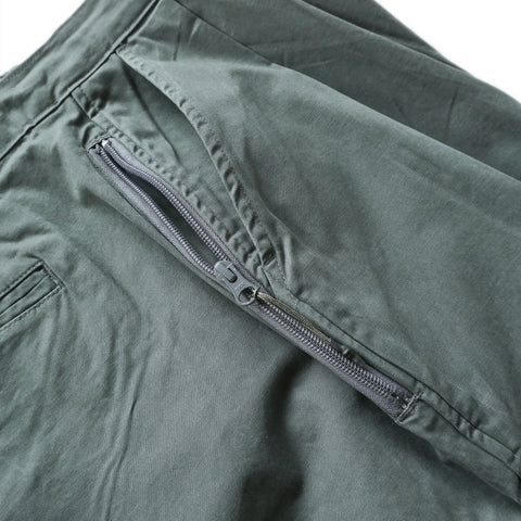 HGS Pleated Jester Pants in Grey side zipper pocket view, rugged workwear pants by Heritage General Store