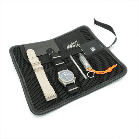 OGL ONLY GOOD LIFE The autOGLactic Field Watch