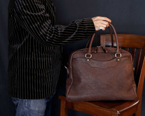 Handmade bags, made from fullgrain premium leathers and strong canvas material.