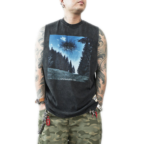 HGS Outpost Vintage Cut-Off Tee vintage black washed sleeveless graphic T-shirt with silkscreen artwork model wearing
