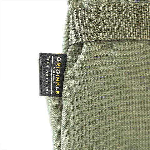 OriGinaLe technical material woven label on Boston duffle