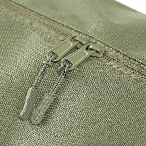 Heavy-duty zipper detail on OriGinaLe Boston technical duffle