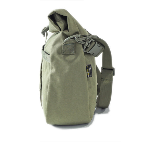 Side profile of the OriGinaLe Origo Roll-Top Hobo Bag 